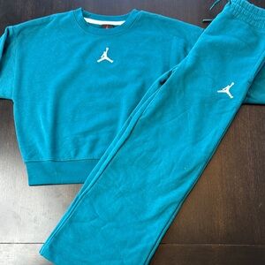 NWOT Girls M Jordan Sweatsuit